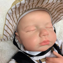 New arrival vinyl reborn doll with Soft Cloth Body